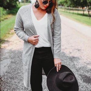 Overstock from my boutique! Brand new cardigan! Love this on the go cardigan!